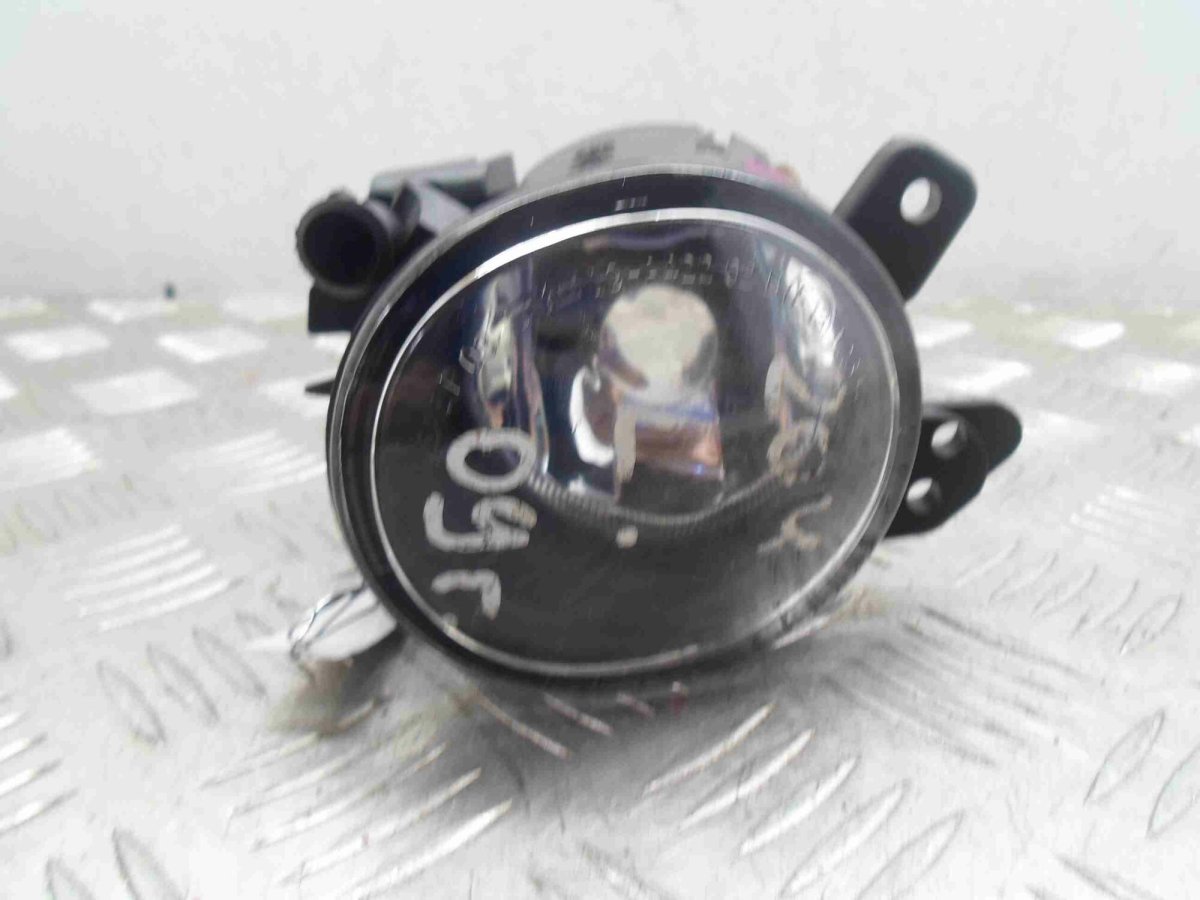 Противотуманные фары Мерседес 204