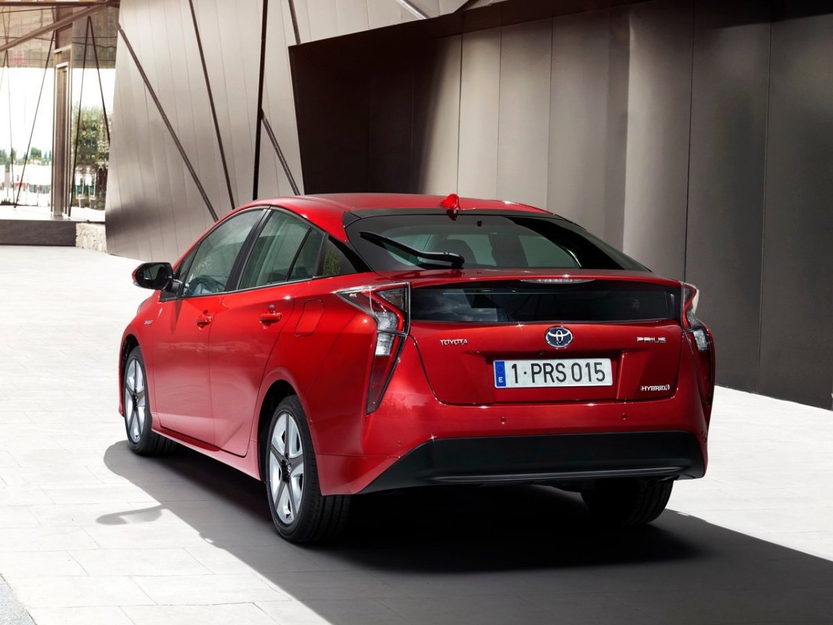 Тойота Приус 4 поколения