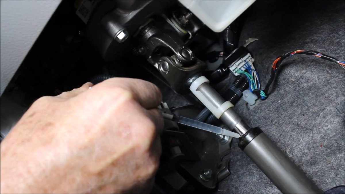 Камри 50 вал рулевой колонки