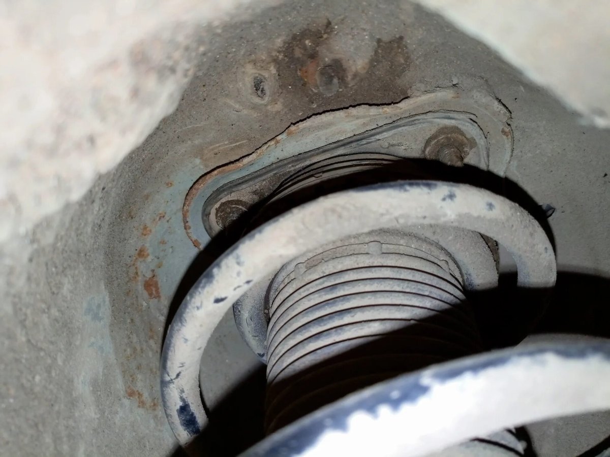 Скрип во время руления Форд фокус 1