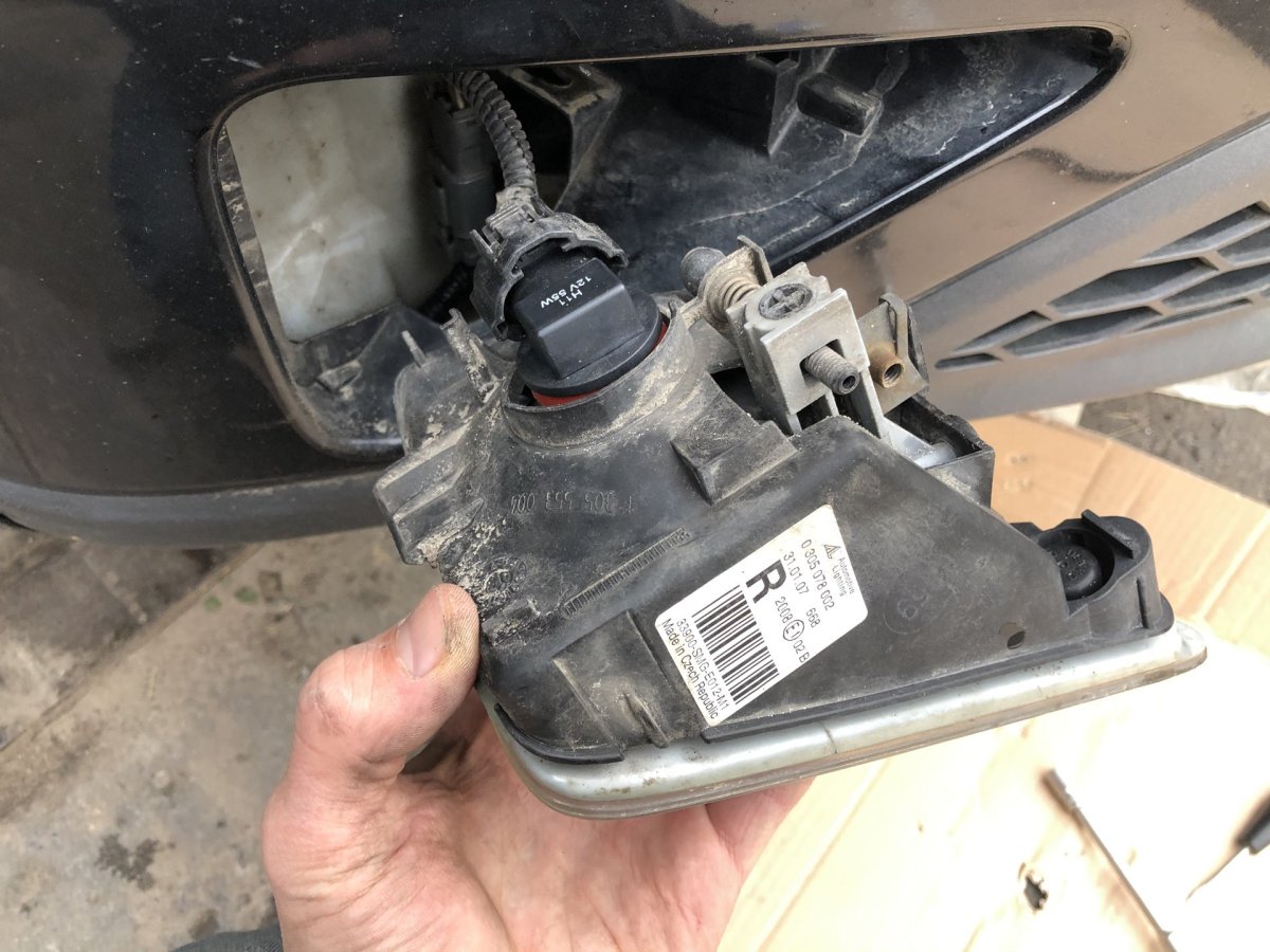 Противотуманные лампочки на Honda Civic 2006 год