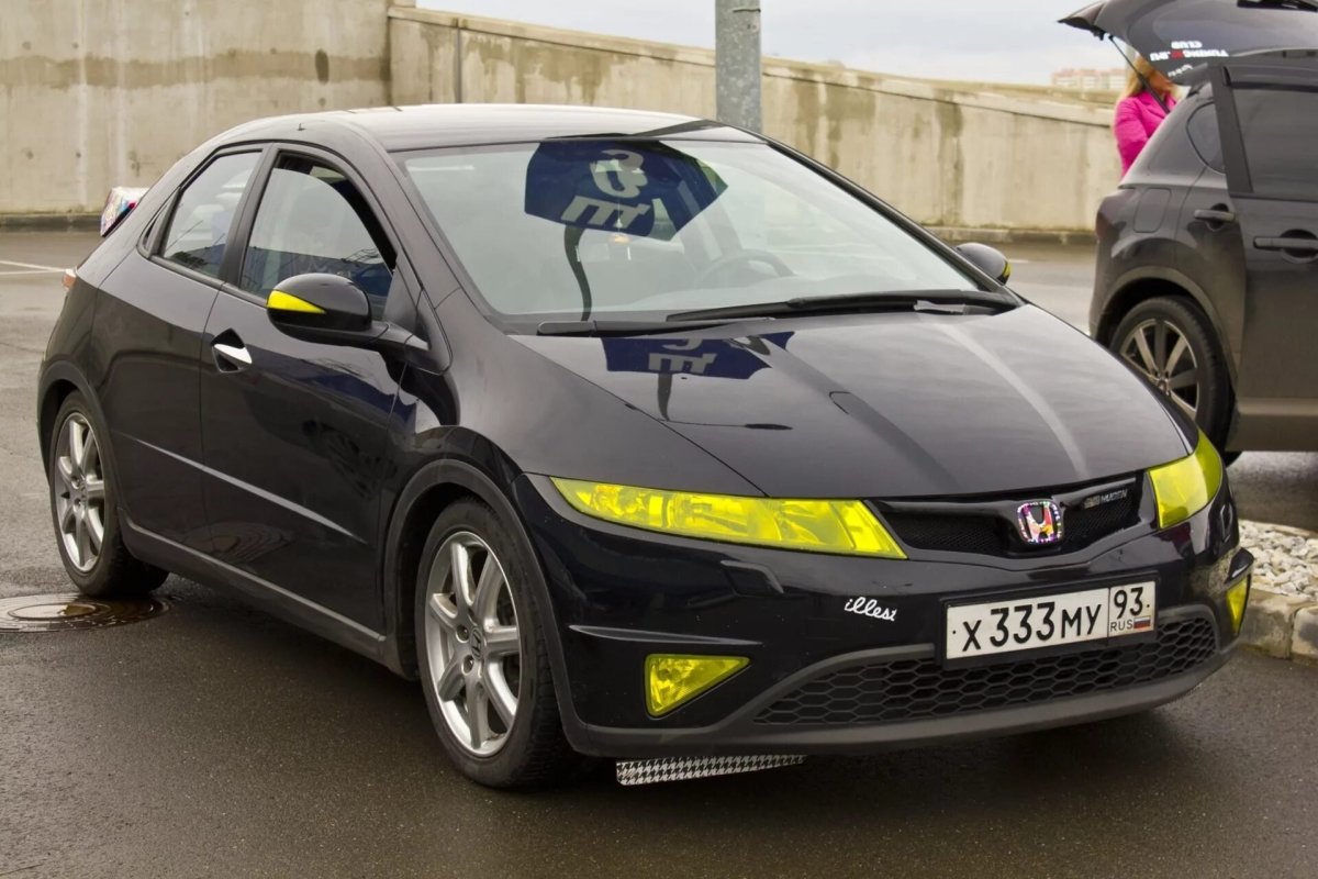 Желтый Цивик 5д