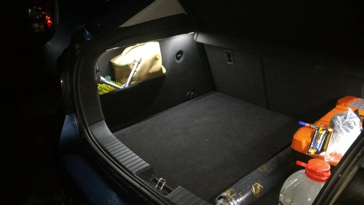 Chevrolet Cruze 2013 хэтчбек багажник