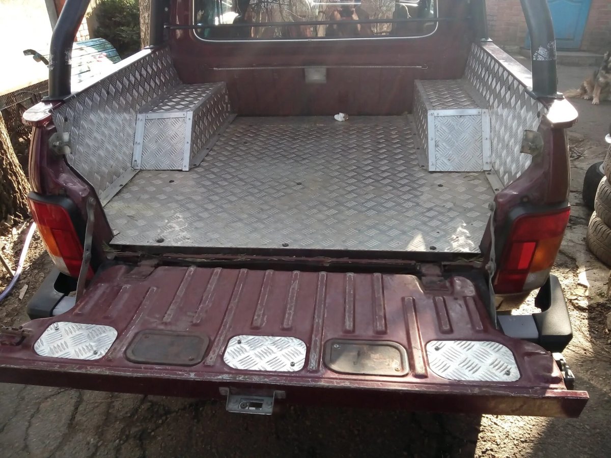 Lada ВАЗ 2329 багажник