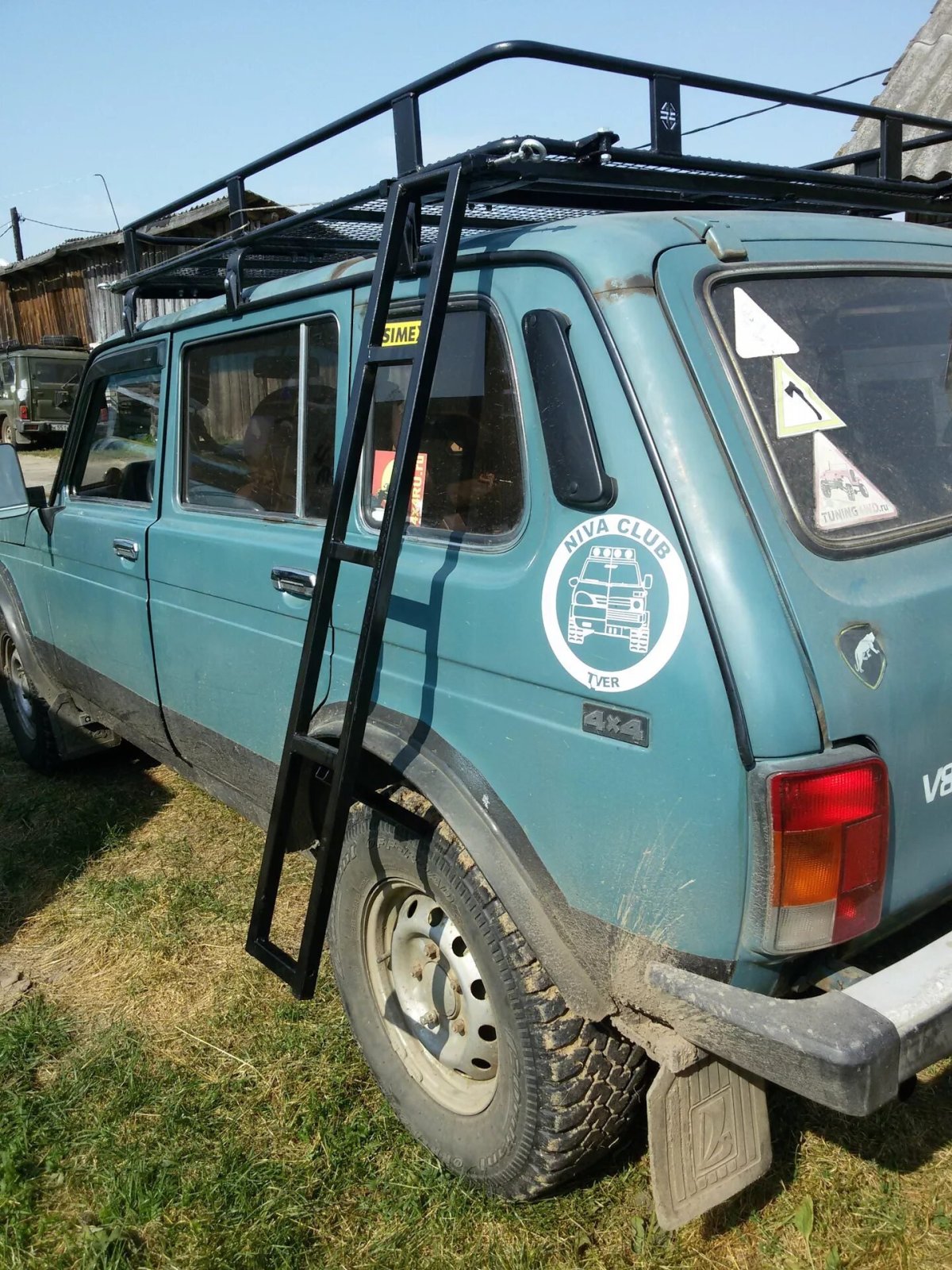 Лестница на багажник Нива 2121