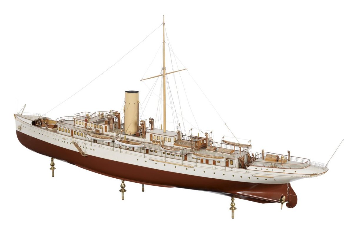 Авизо Тацута