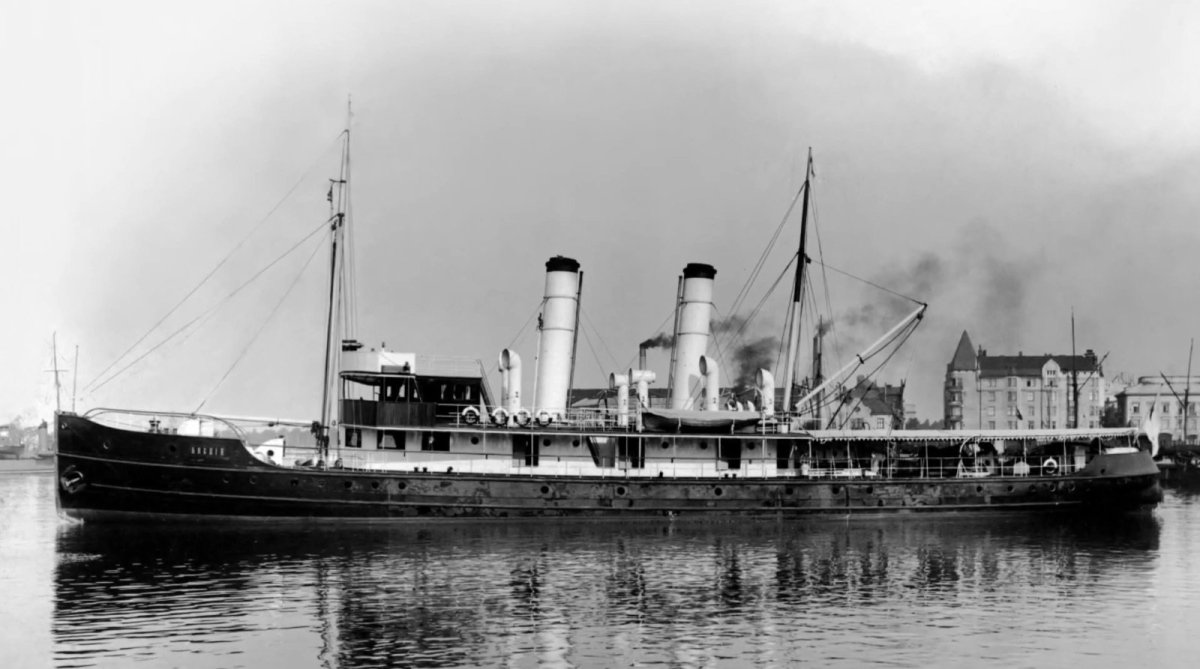 Ледокол Каспий корабль герой гражданской войны