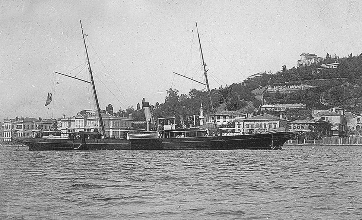 Яхта Лукулл Врангель