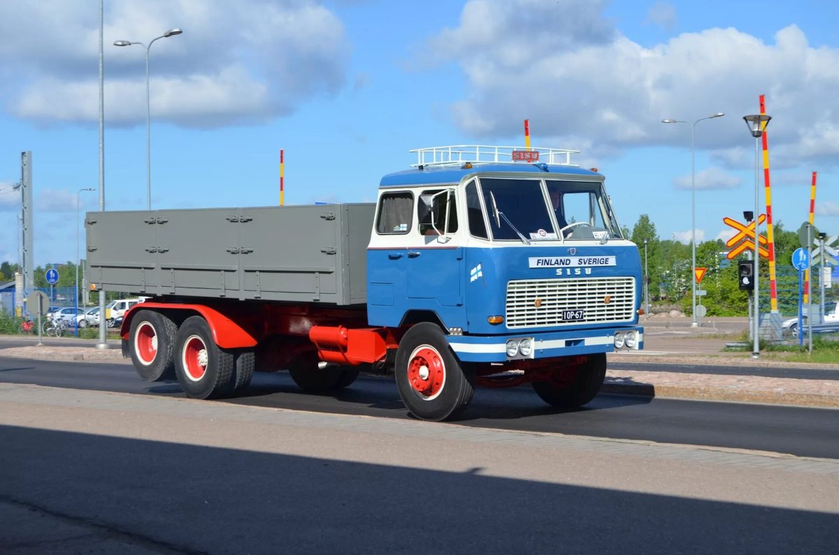 Sisu тягач 2021