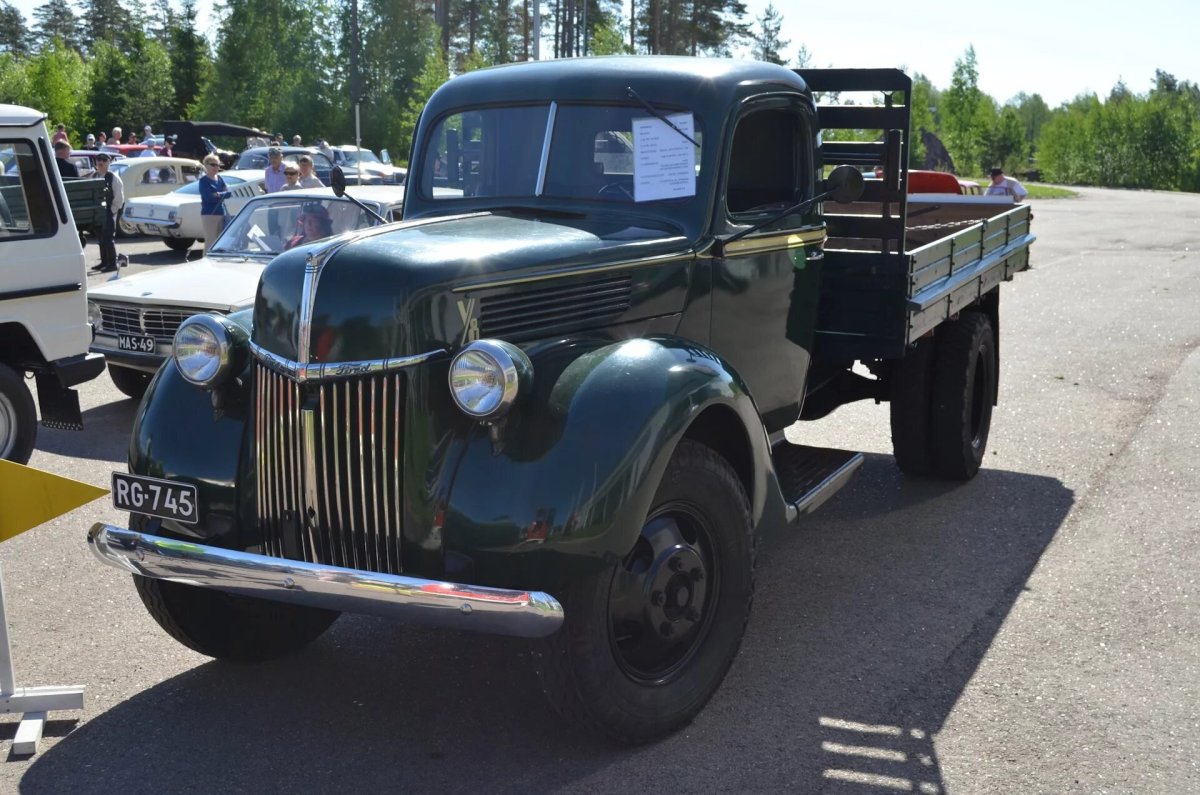 Грузовой автомобиль 2322f1