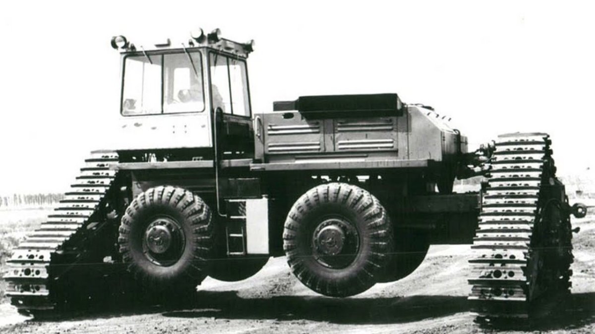 Трактор ТЭТ-1000