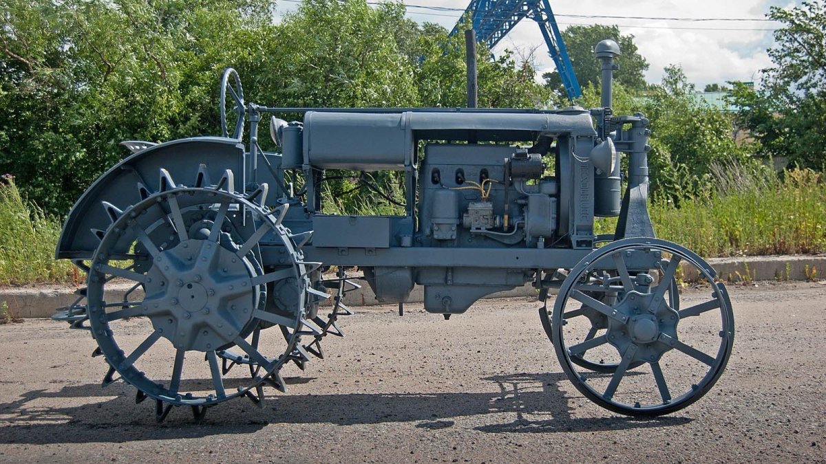 Фордзон-Путиловец трактор универсал