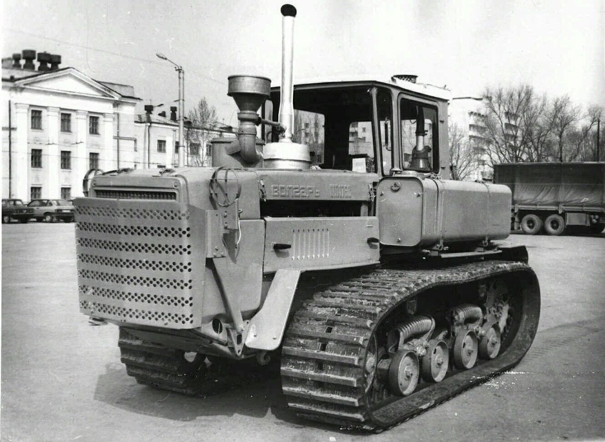 Трактор ДТ-175 Волгарь