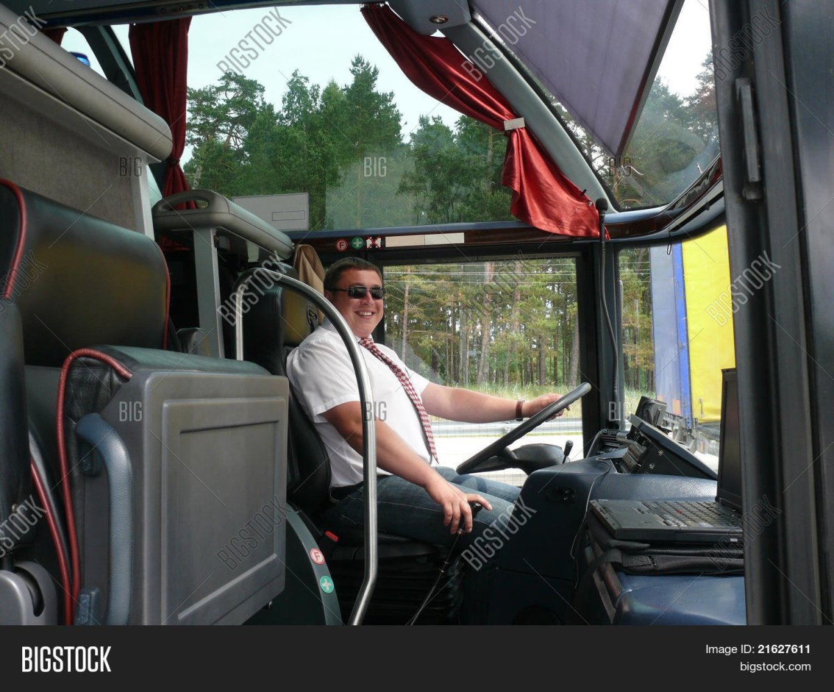 Спальное место в автобусе для водителя