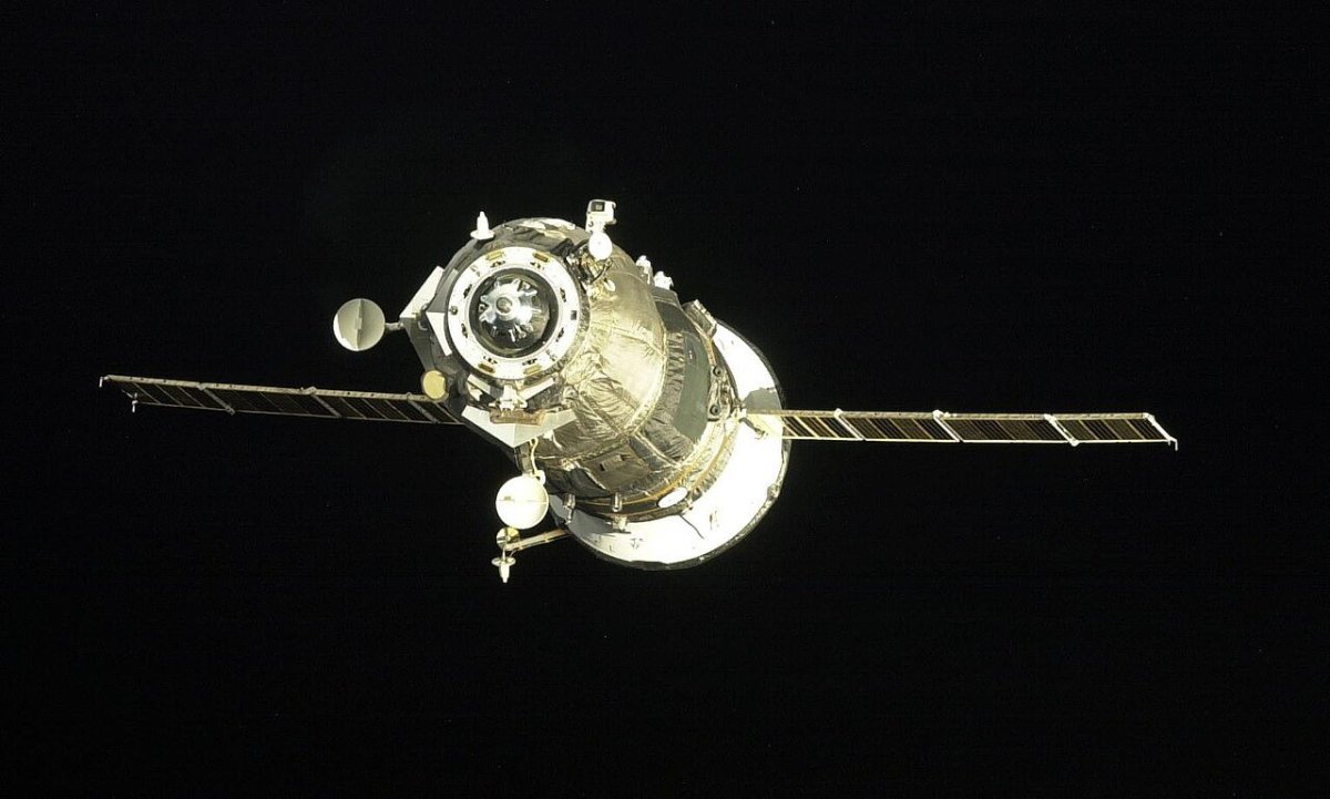 Первый автоматический грузовой корабль «Прогресс-1»