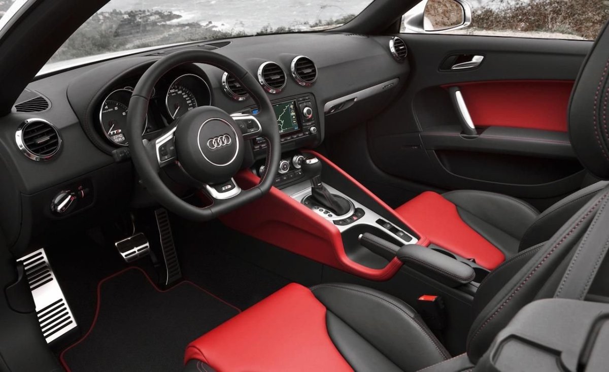 Ауди ТТ 8j салон