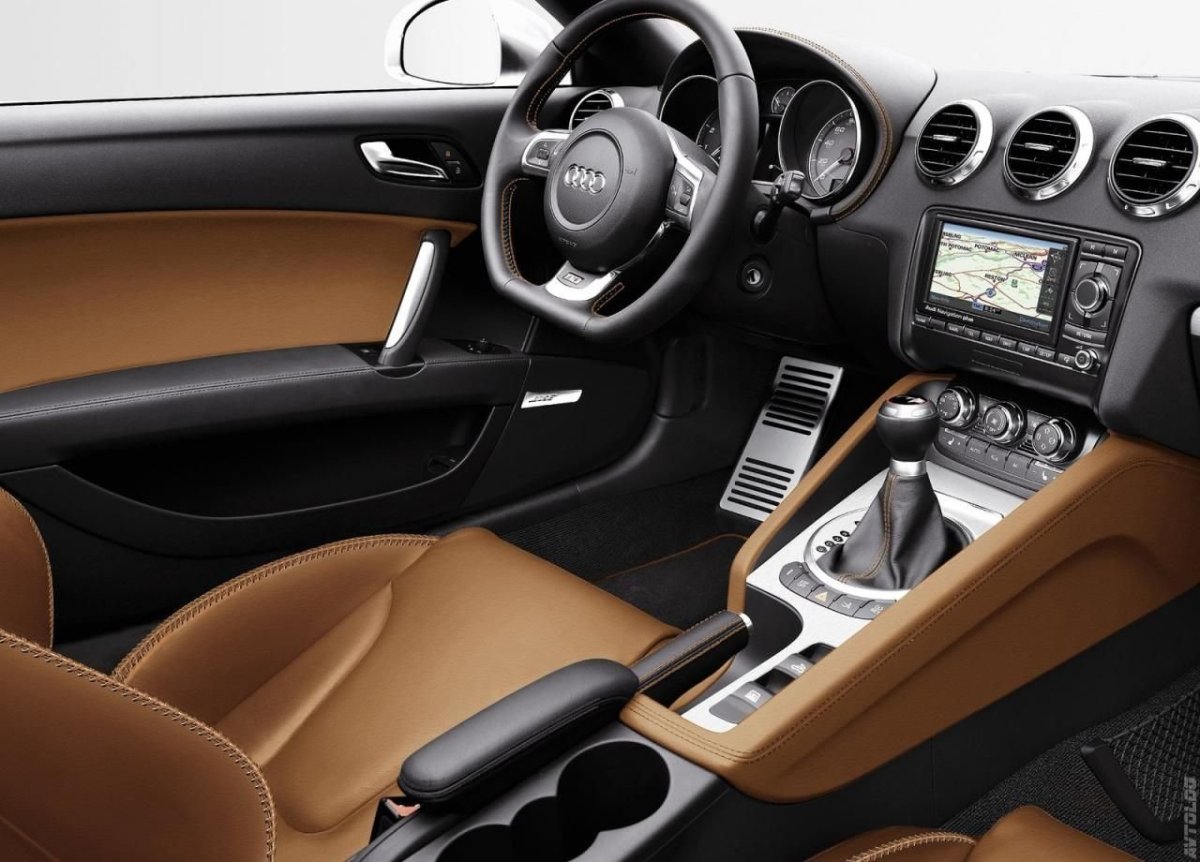 Audi TT 8j салон