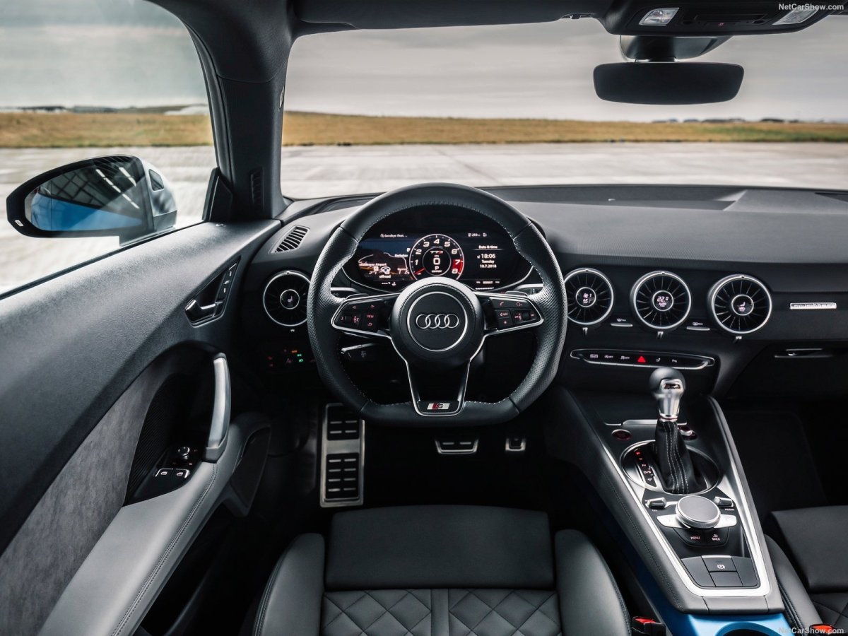 Audi TT 8s салон
