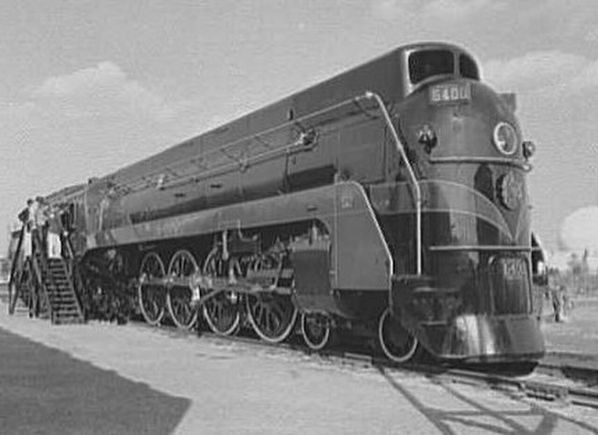 Streamlined Railroad locomotive (1939)