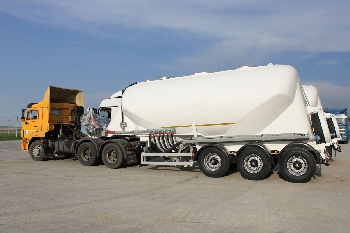 Цементовоз sf3u30