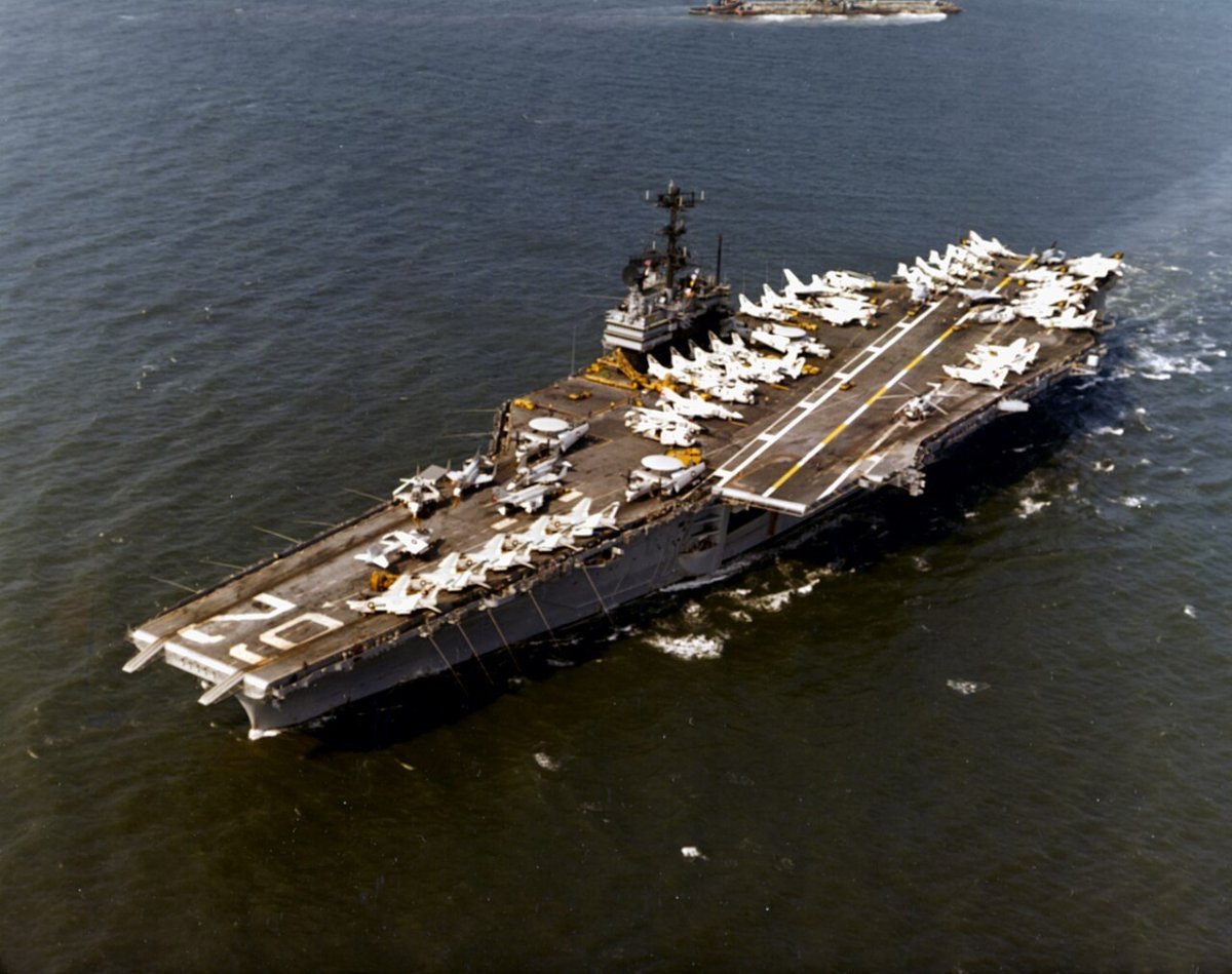 USS CV-62