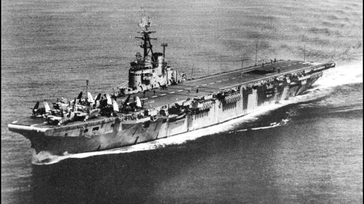 HMS Colossus авианосец