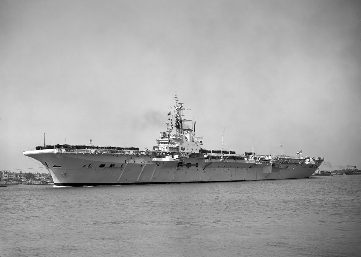 HMS Centaur r06