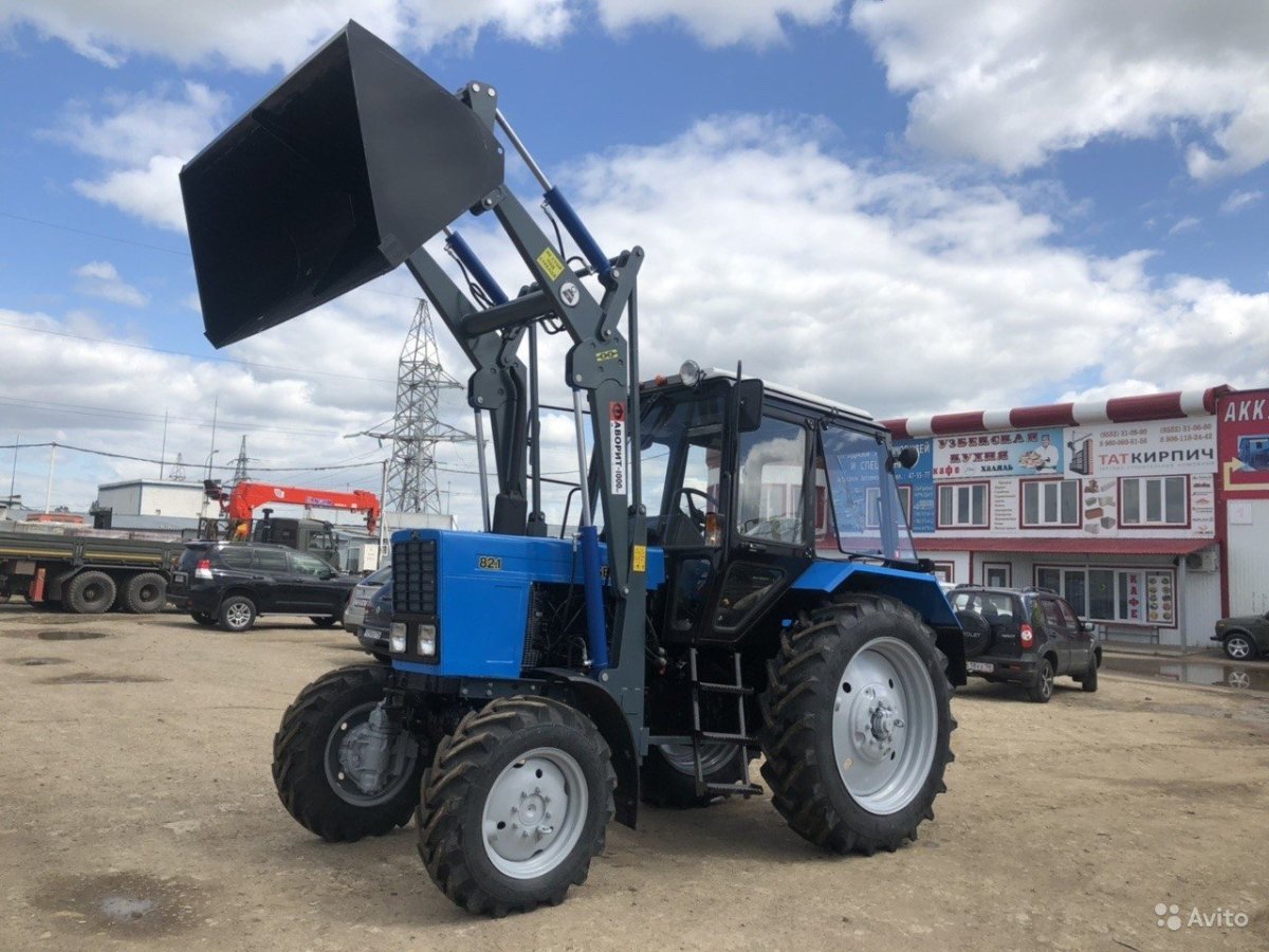 Фронтальный погрузчик Фаворит 1000