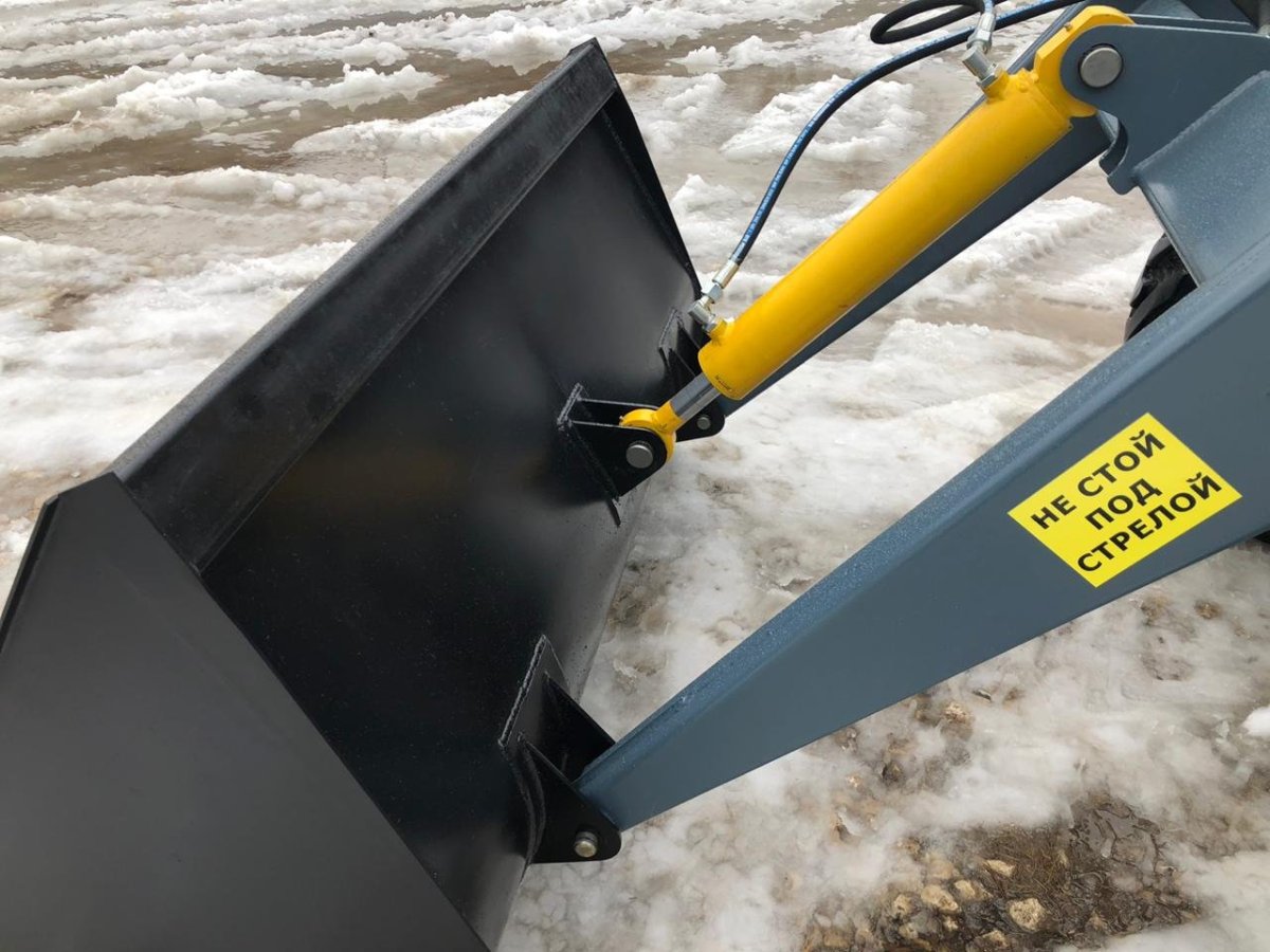 Погрузчик Фаворит 800