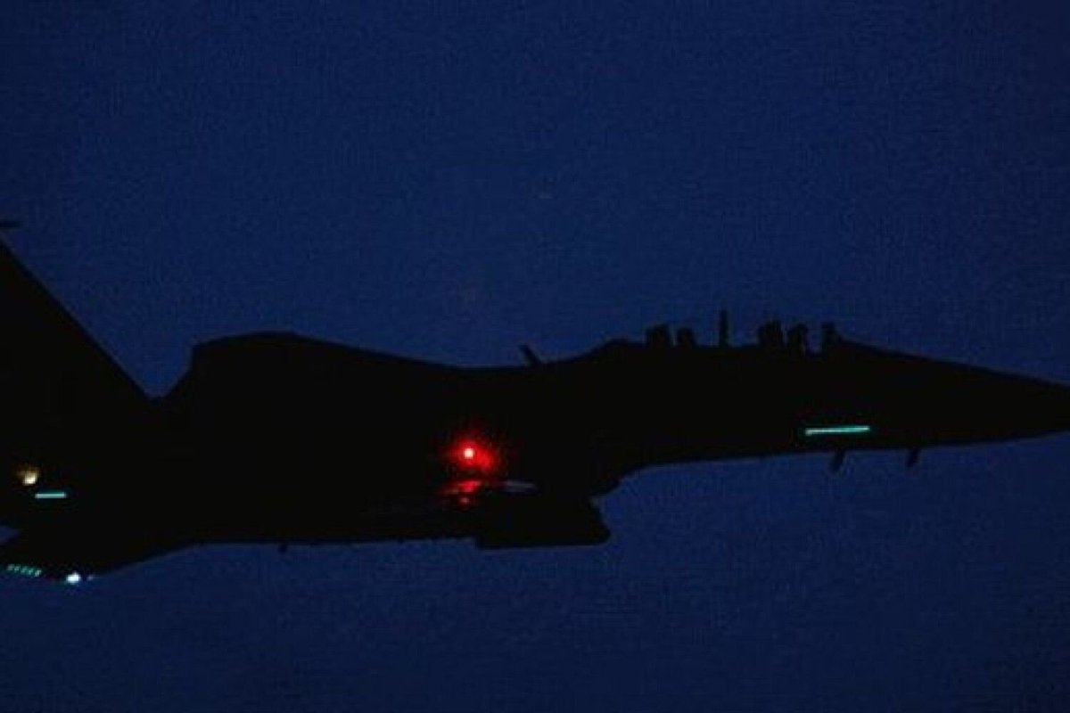 Истребитель ночью