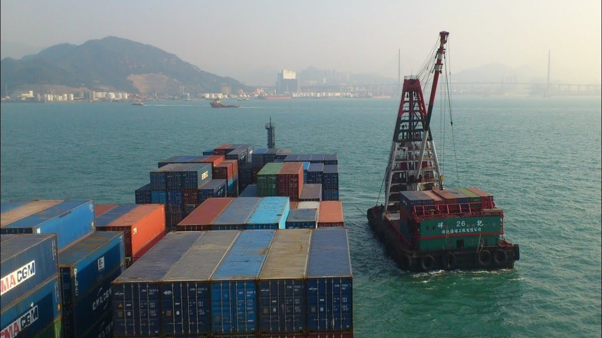 Баржа контейнеровоз