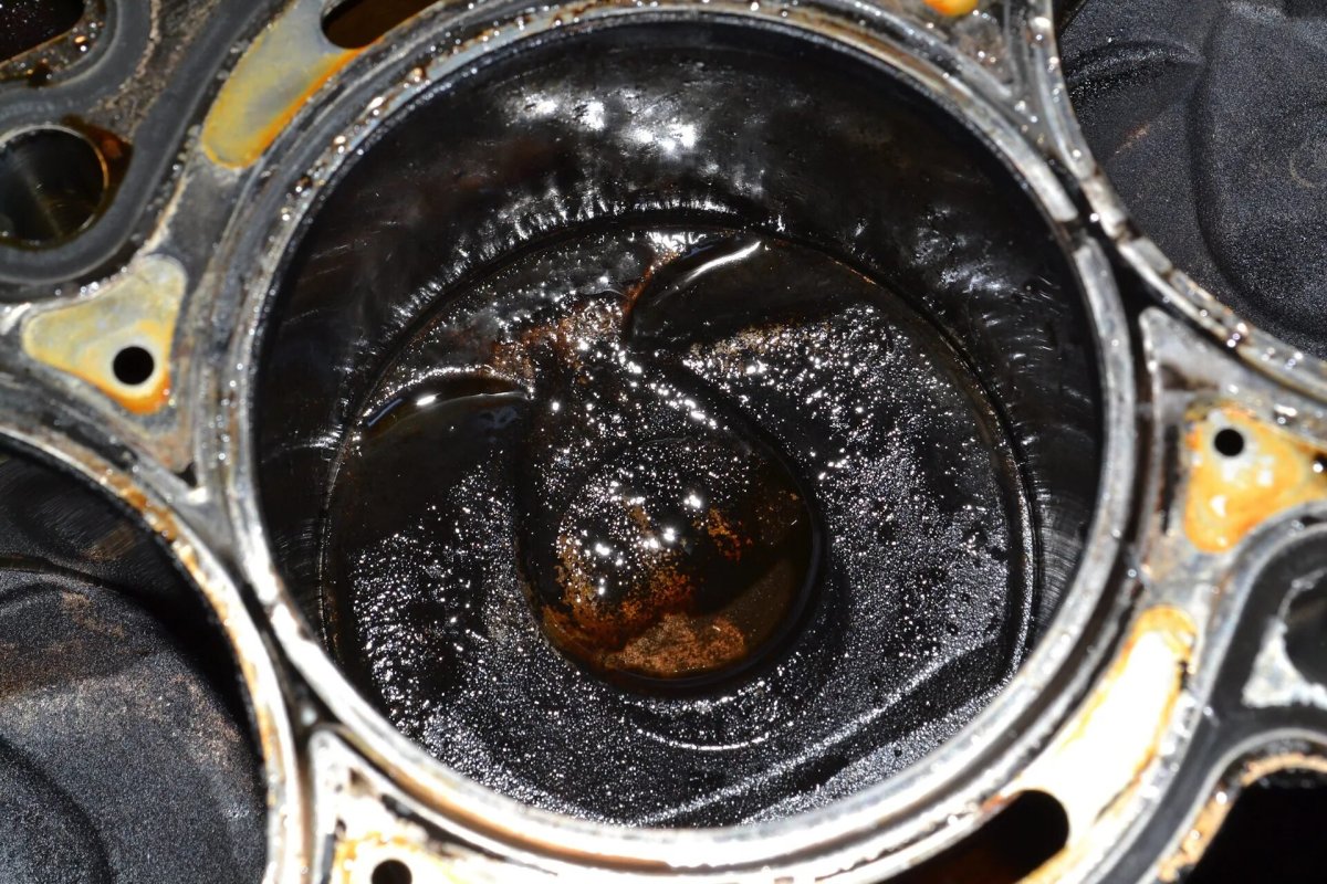 Масложор двигателя