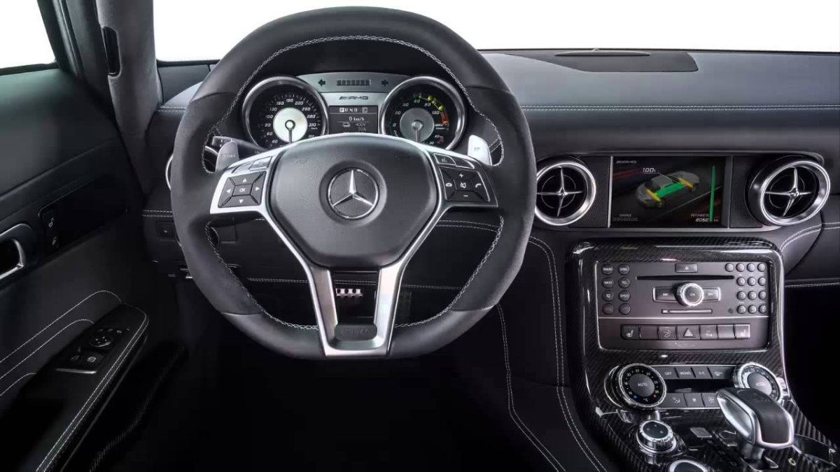 Mercedes Benz SLS AMG Interior
