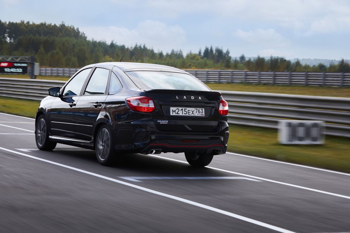 Granta Liftback Sport