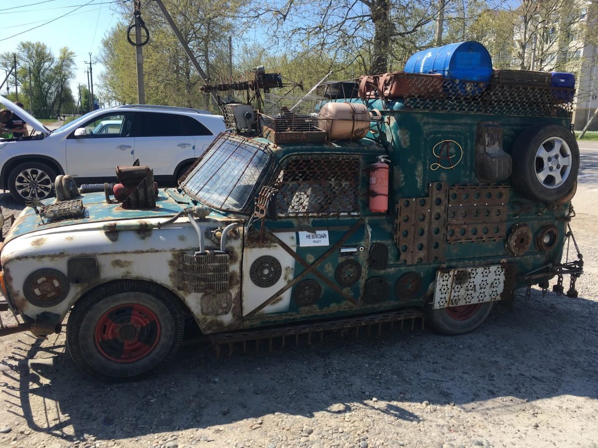 ИЖ 2715 Ржавый