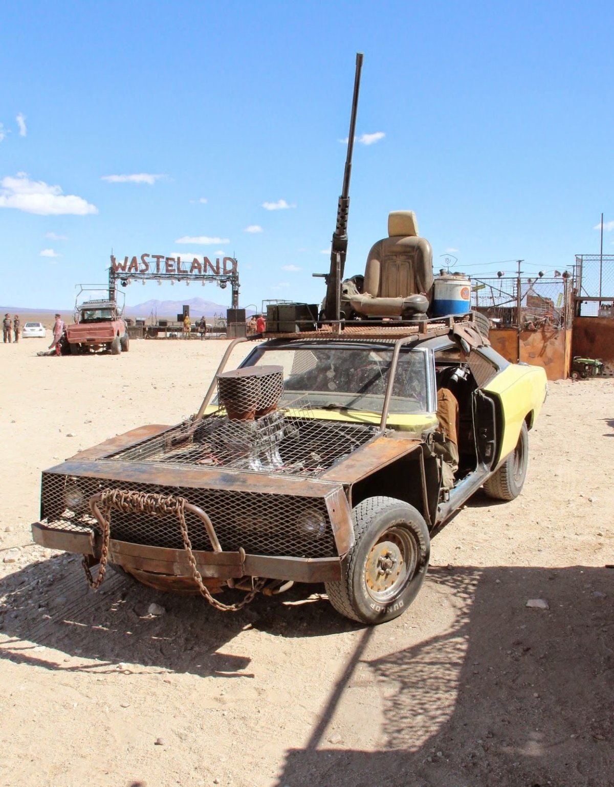 Бронемобиль апокалипсис Безумный Макс