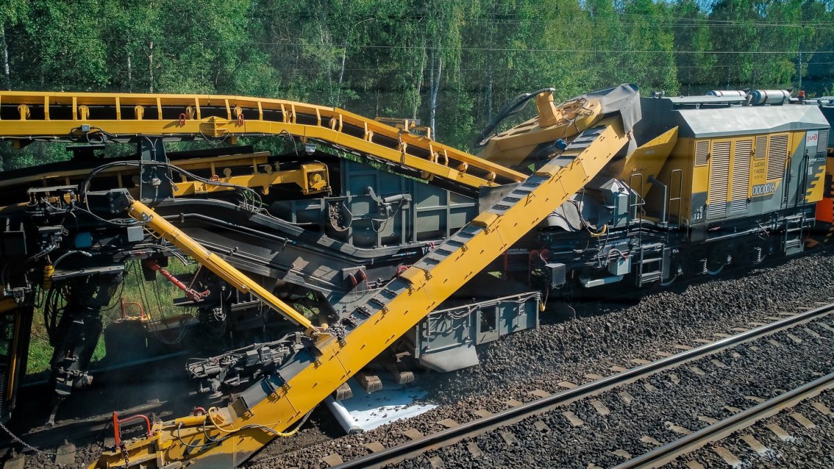 Щом-1400 щебнеочистительный комплекс