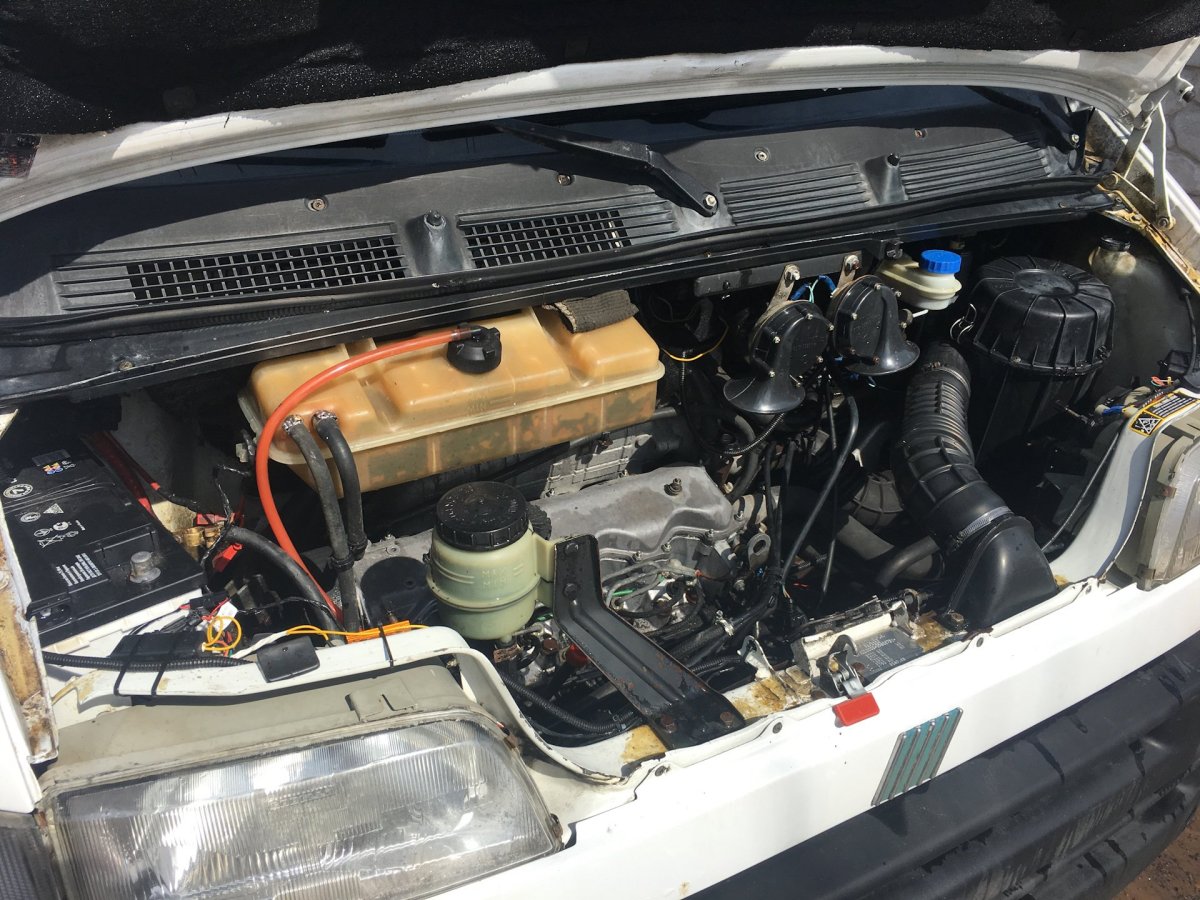 Фиат Дукато моторный отсек