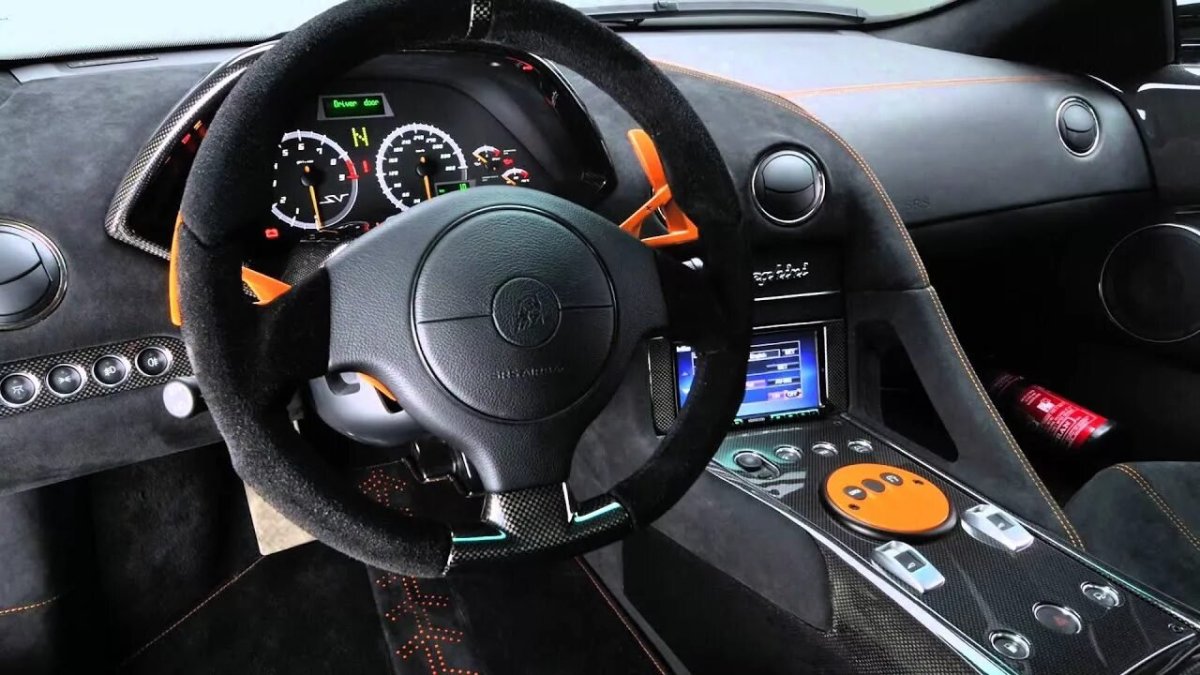 Lamborghini Murcielago 2010 салон