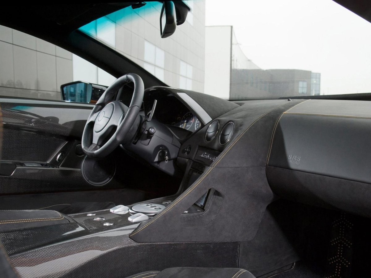 Lamborghini Murcielago LP-670.4 салон