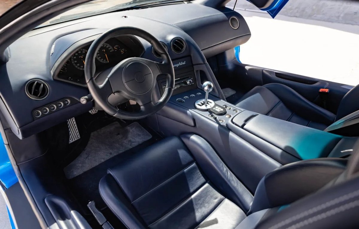 Maserati mc12 салон