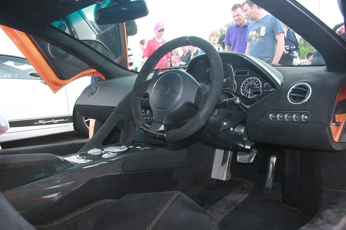Lamborghini Murcielago SV Interior