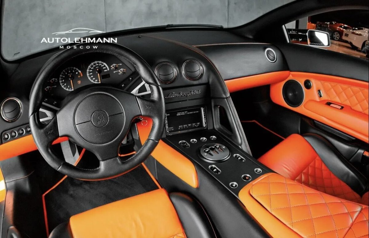 Ламборгини мурсилаго салон