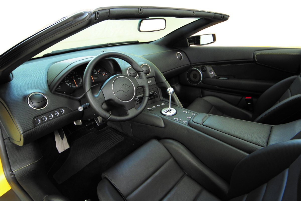 Lamborghini Murcielago 2005 салон