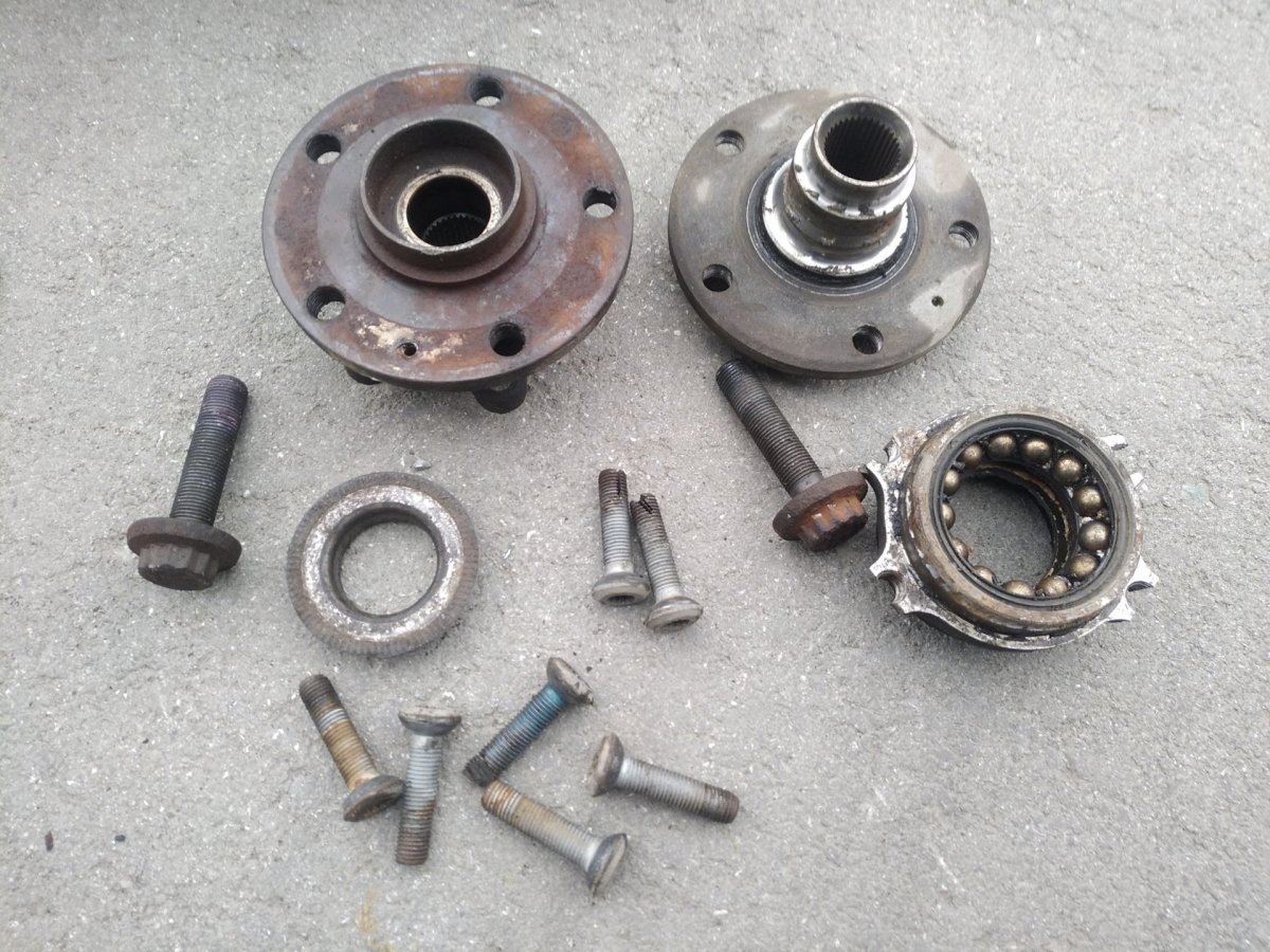 Задний ступичный подшипник Шкода а8