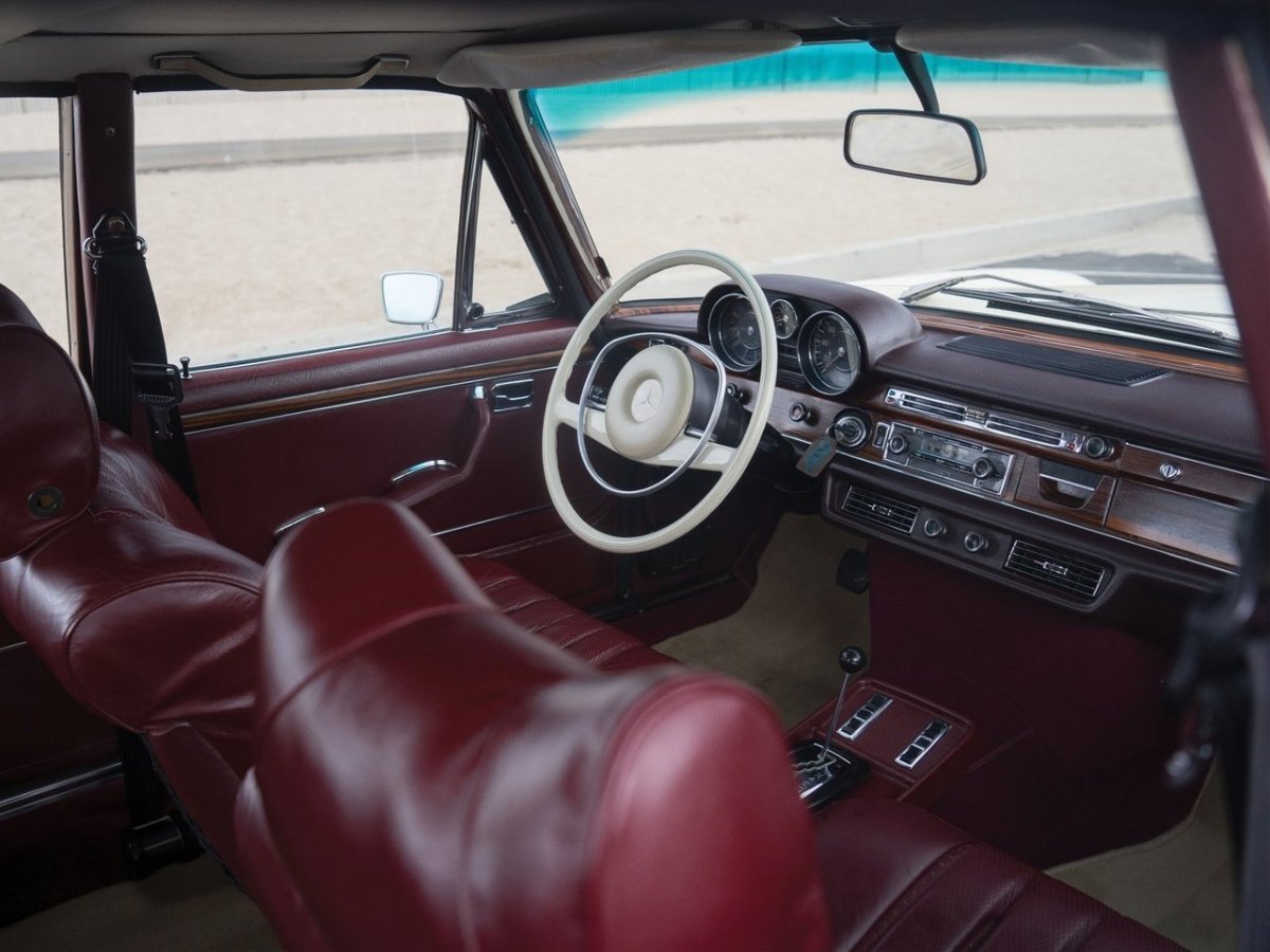 Mercedes-Benz w108 салон