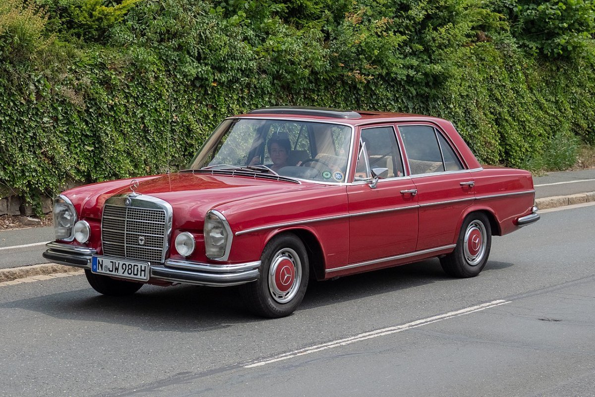 Mercedes-Benz w108