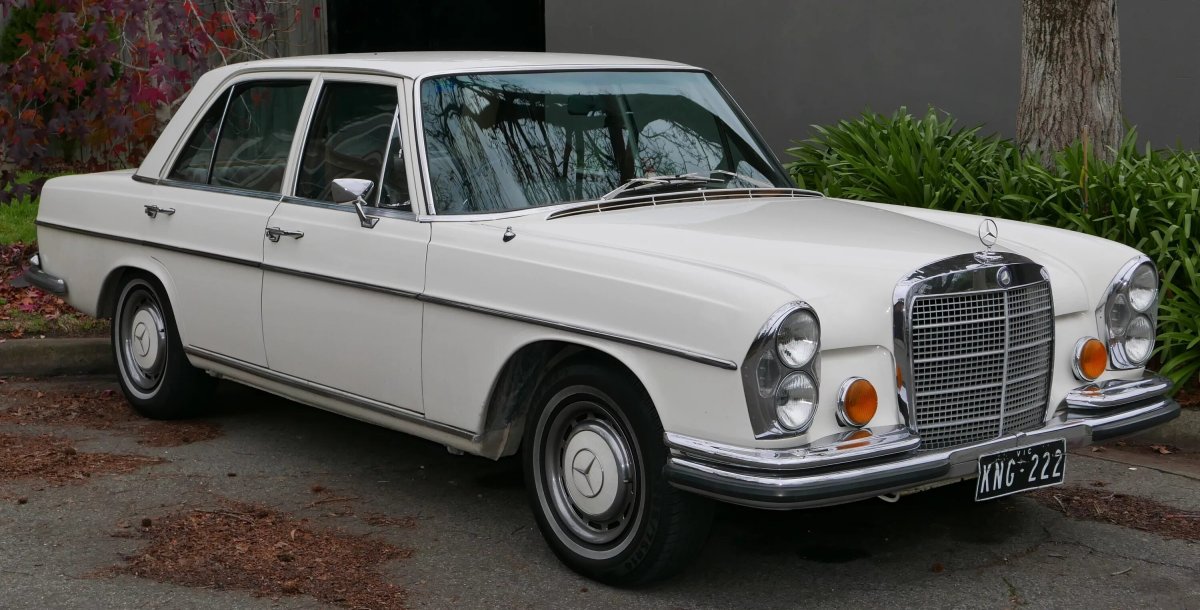 Мерседес Бенц w111