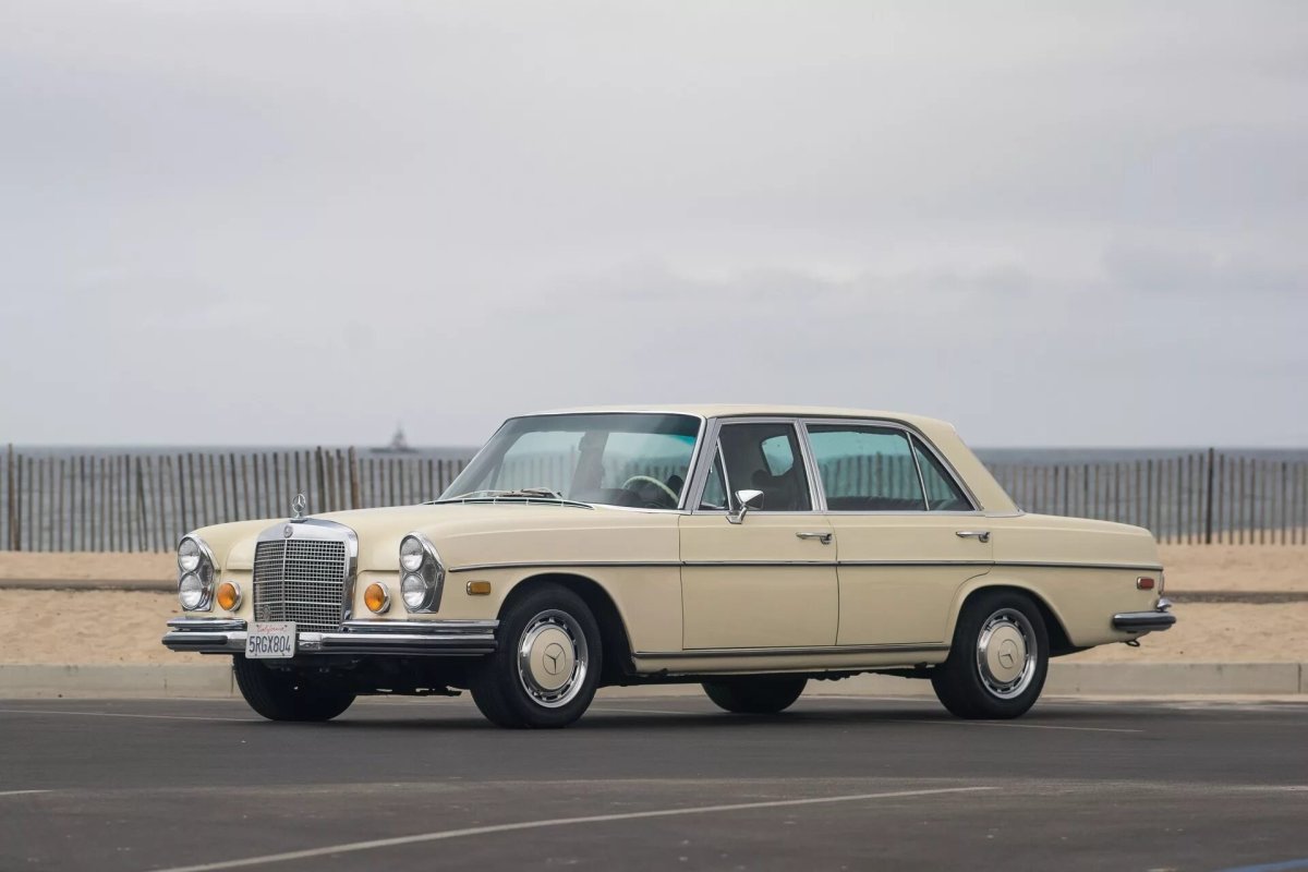 Mercedes-Benz 300 sel 6.3 w109