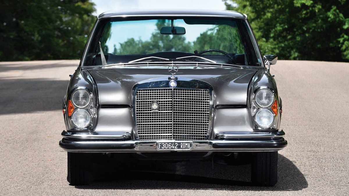 Mercedes Benz 300 sel